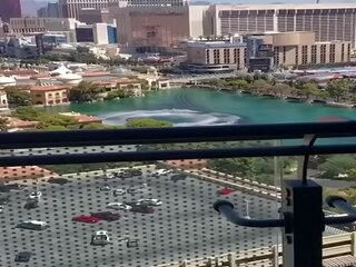 Hood n&period; pulls up on a white bitch at the cosmo in vegas